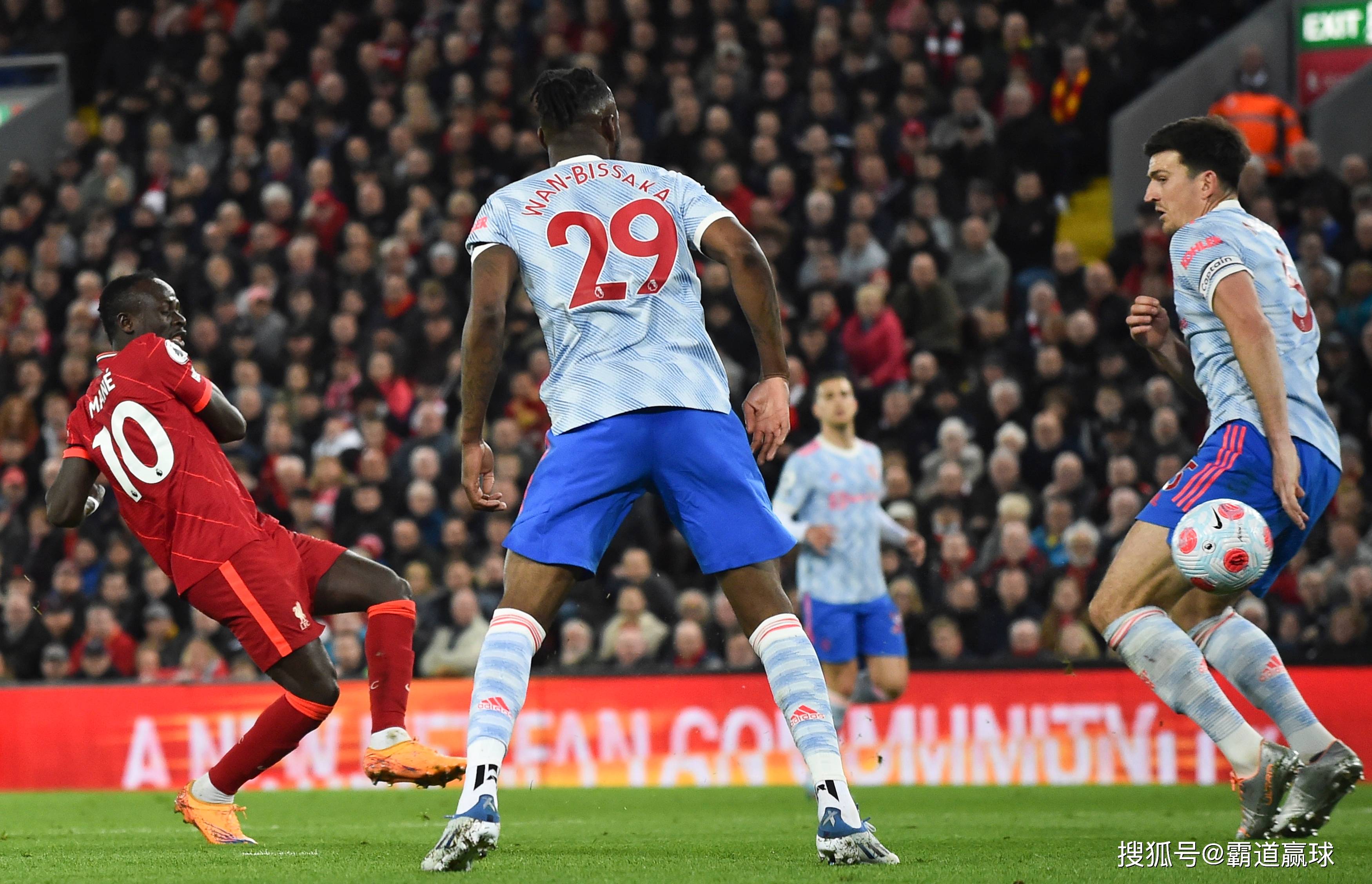 英超精妙战术,比分3-2,比赛中成功反击多次,抢断成功率78%,场均控球65%的简单介绍 英超精妙战术,比分3-2,比赛中成功反击多次,抢断成功率78%,场均控球65%的简单介绍